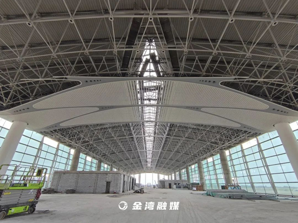 实拍揭秘！无缝交通换乘、商业中心…珠海金湾T2航站楼明年完工！