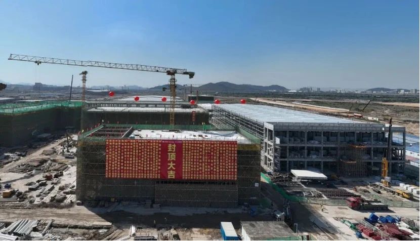 100亿元!金湾立柱项目!封顶!